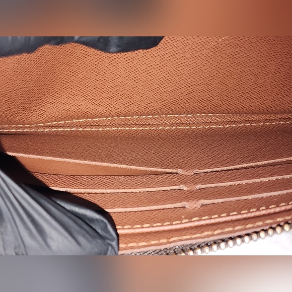 Louis Vuitton Brown Astrid Monogram Wallet - Picture 8 of 14